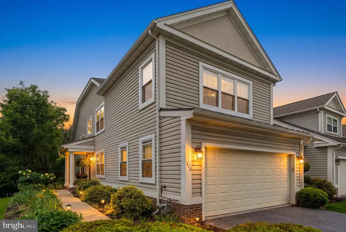 313 Oak Hill Ln, Wyomissing, PA 19610 - #1