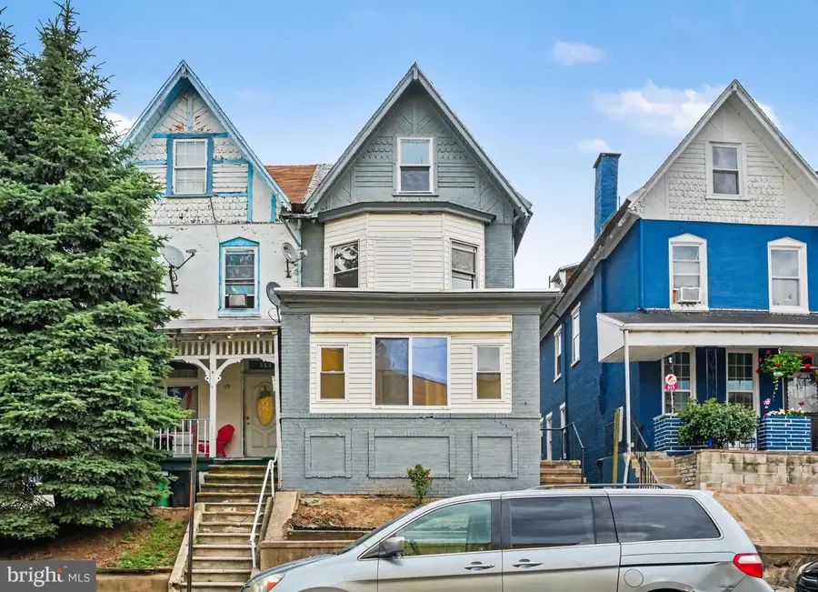 551 N 11th St, Reading, PA 19604 - #2