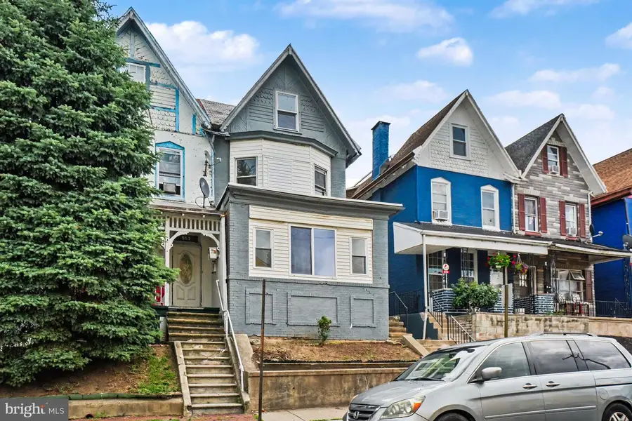 551 N 11th St, Reading, PA 19604 - #3
