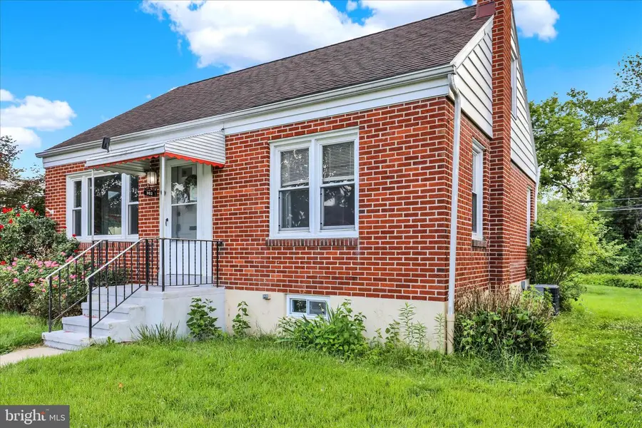 302 Elmwood Ave, Reading, PA 19609 - #2