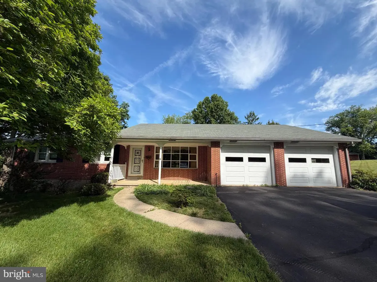1599 County Line Rd, Bechtelsville, PA 19505 - #1