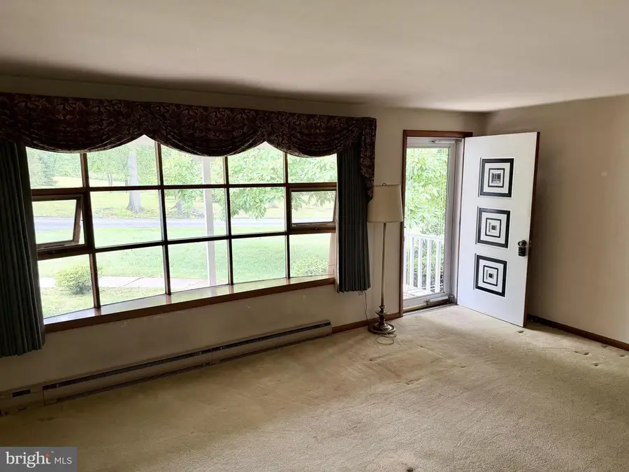 1599 County Line Rd, Bechtelsville, PA 19505 - #3