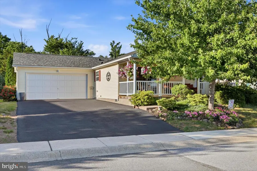 42 Random Rd, Douglassville, PA 19518 - #2