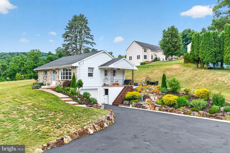 144 Terrace Rd, Boyertown, PA 19512 - #2