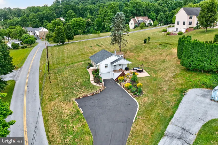 144 Terrace Rd, Boyertown, PA 19512 - #3