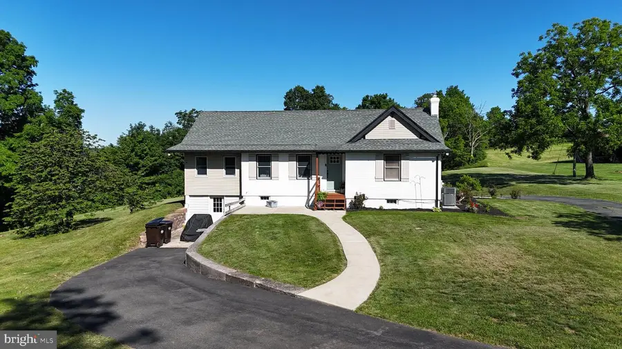 44 Worman Rd, Douglassville, PA 19518 - #2
