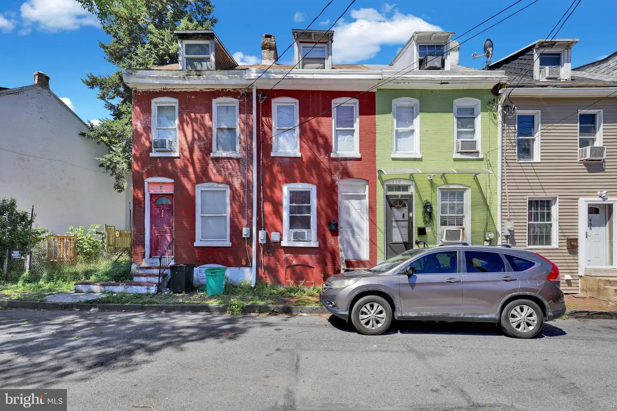 470 Spring Garden St, Reading, PA 19602 - #1