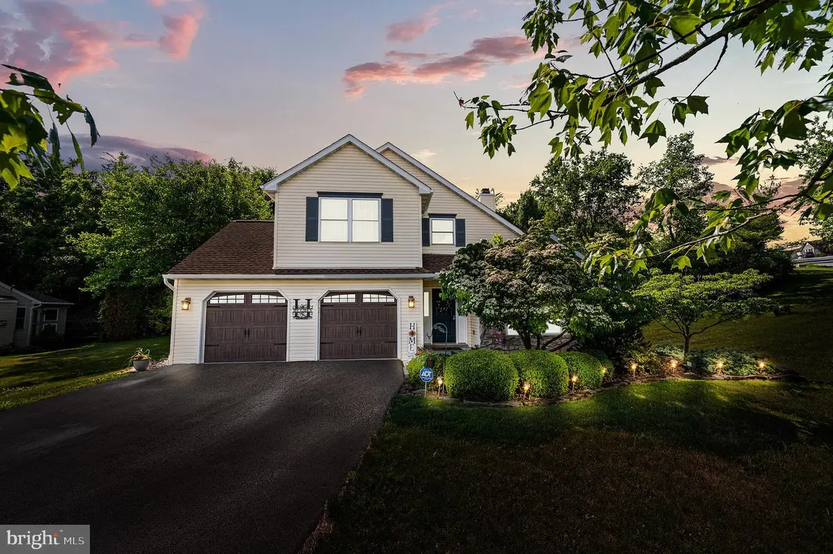 309 Cameron Dr, Douglassville, PA 19518 - #1