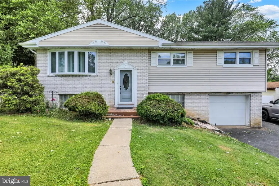 3020 Elm Rd, Reading, PA 19605 - #2