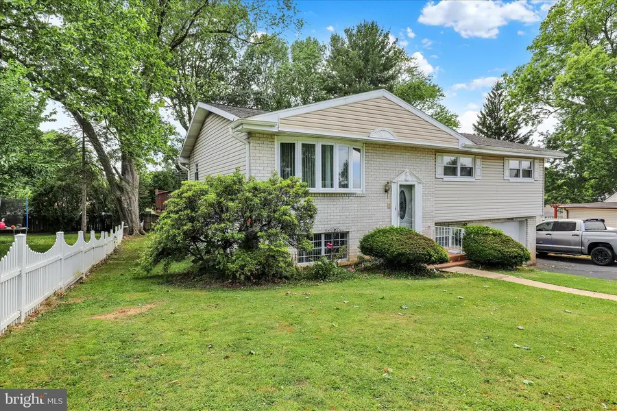 3020 Elm Rd, Reading, PA 19605 - #3
