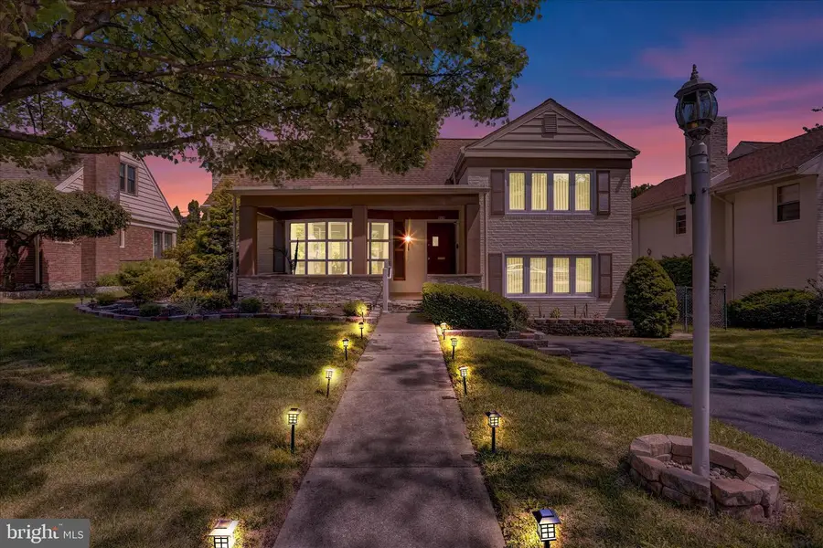 919 Brighton Ave, Reading, PA 19606 - #2