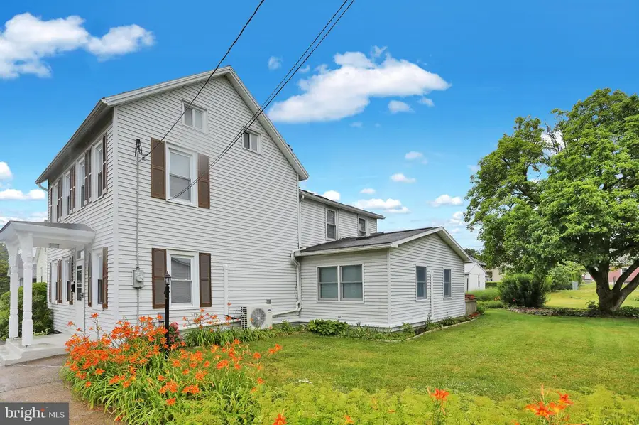 238 Penn St, Topton, PA 19562 - #2