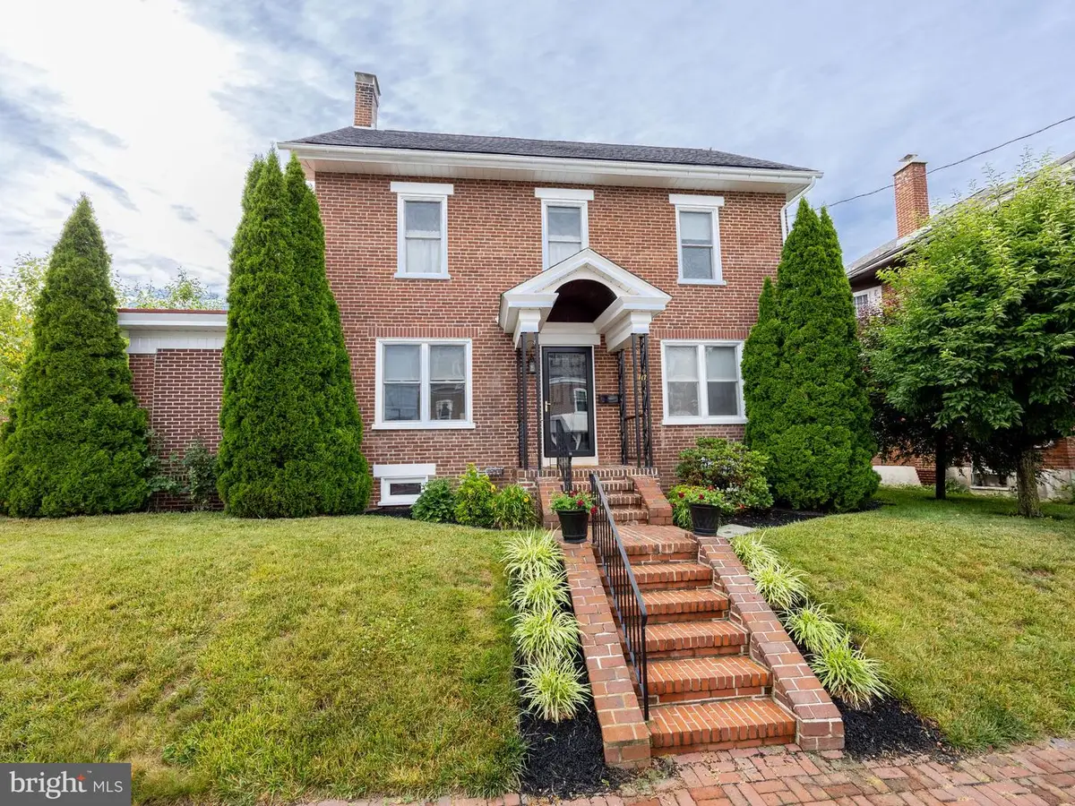 117 N Walnut St, Boyertown, PA 19512 - #1