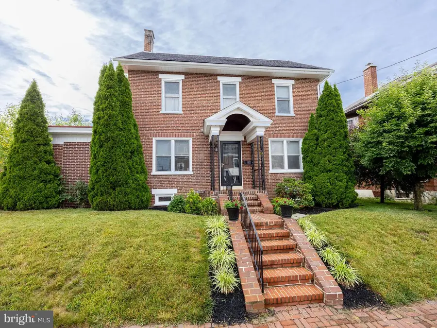 117 N Walnut St, Boyertown, PA 19512 - #3