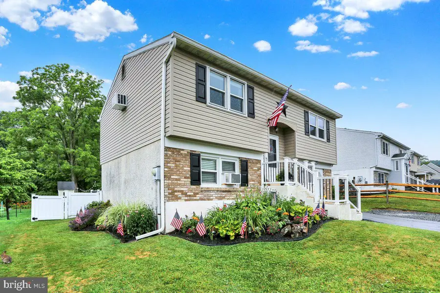 130 S 5th St, Bally, PA 19503 - #3