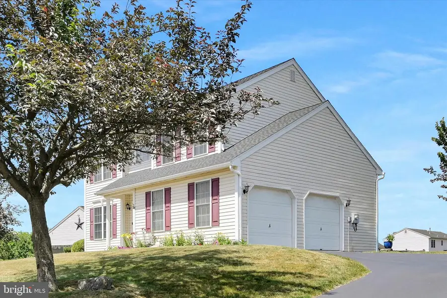 29 Walnut Dr E, Bernville, PA 19506 - #2