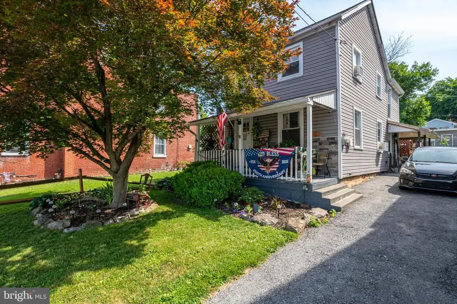 325 S 3rd St, Hamburg, PA 19526 - #2