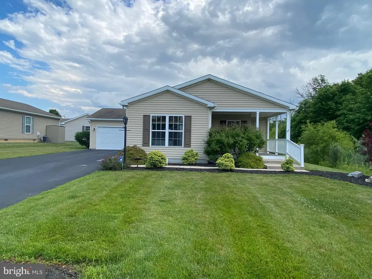 4 Wagtail Ct, Bechtelsville, PA 19505 - #1