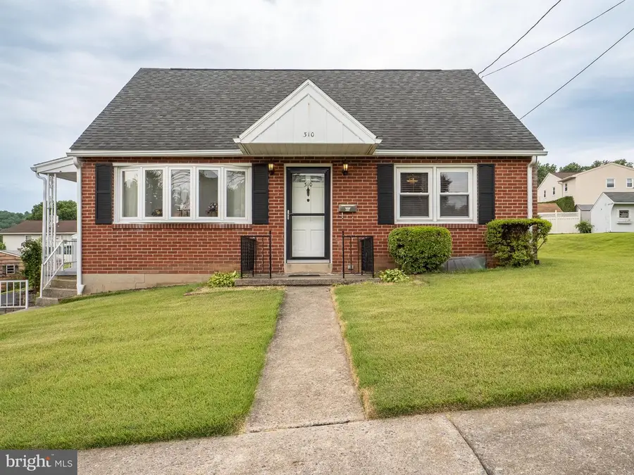 310 Sycamore St, Mohnton, PA 19540 - #2