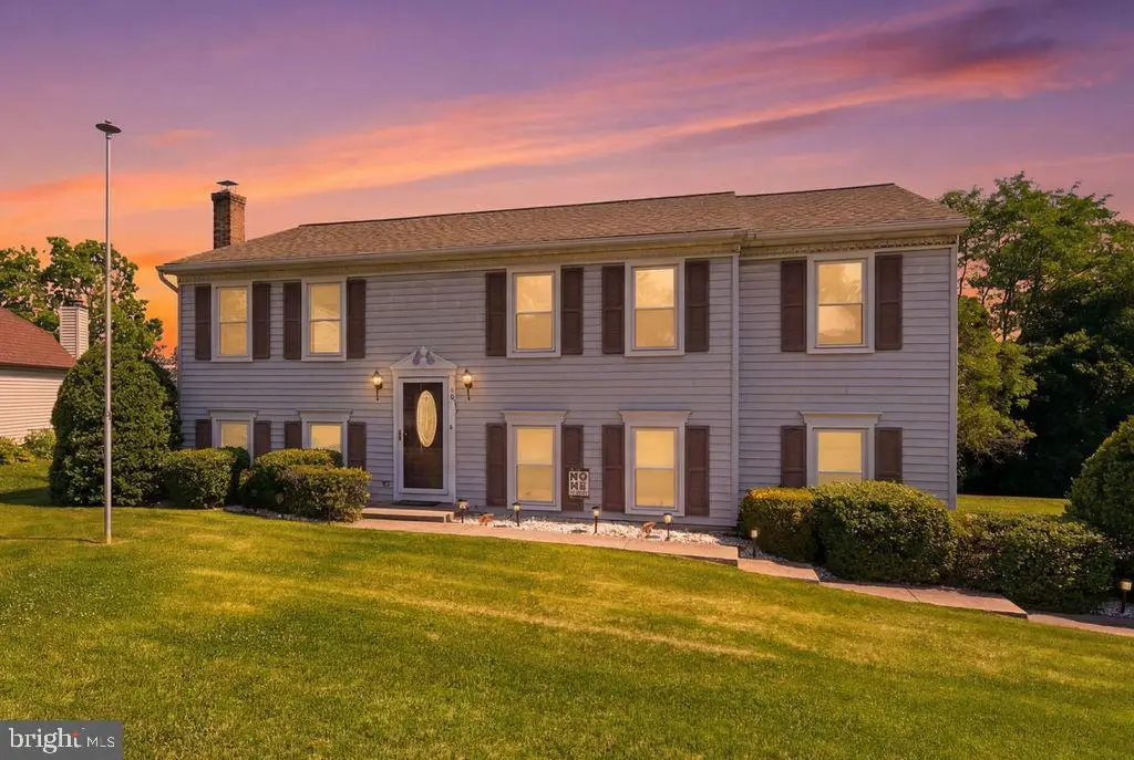 10 Mansion Ct W, Birdsboro, PA 19508 - #1