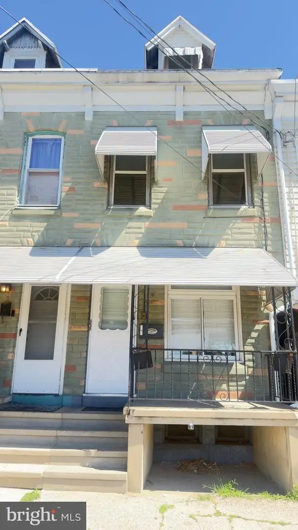 919 Pike St, Reading, PA 19604 - #1