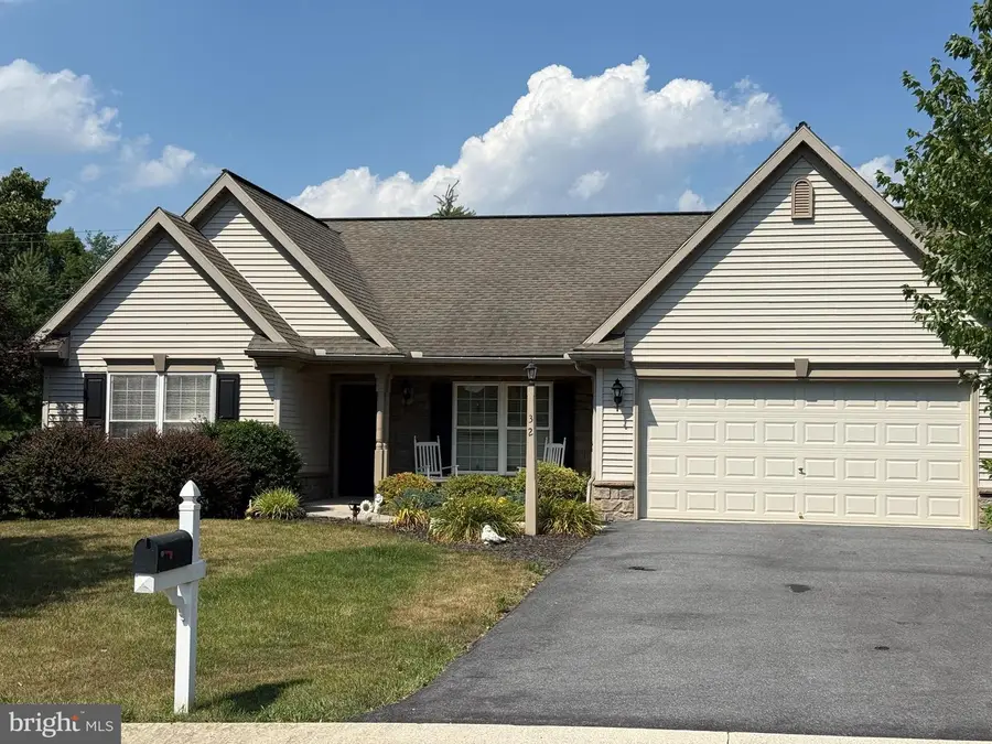 32 Loganberry Ct, Womelsdorf, PA 19567 - #2