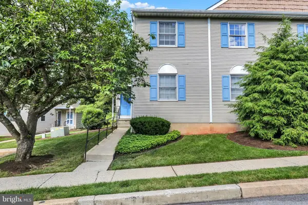 606 Maplewood Ave, MOHNTON, PA 19540