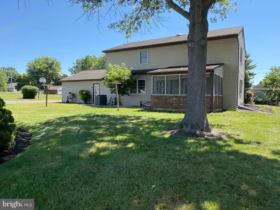 110 Old Airport Rd, Douglassville, PA 19518 - #3
