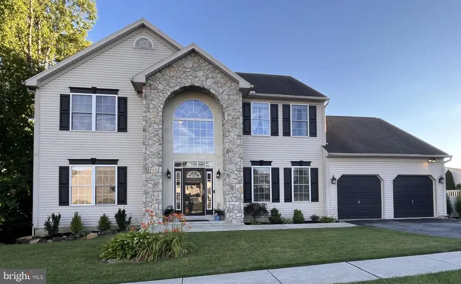 21 Shelly Dr, Sinking Spring, PA 19608 - #2