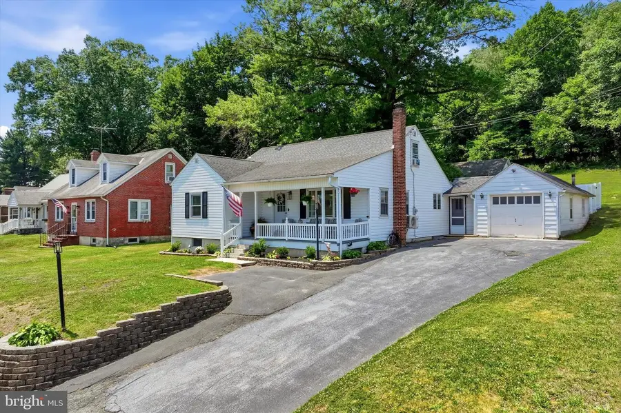 1617 S Main St, Bechtelsville, PA 19505 - #2