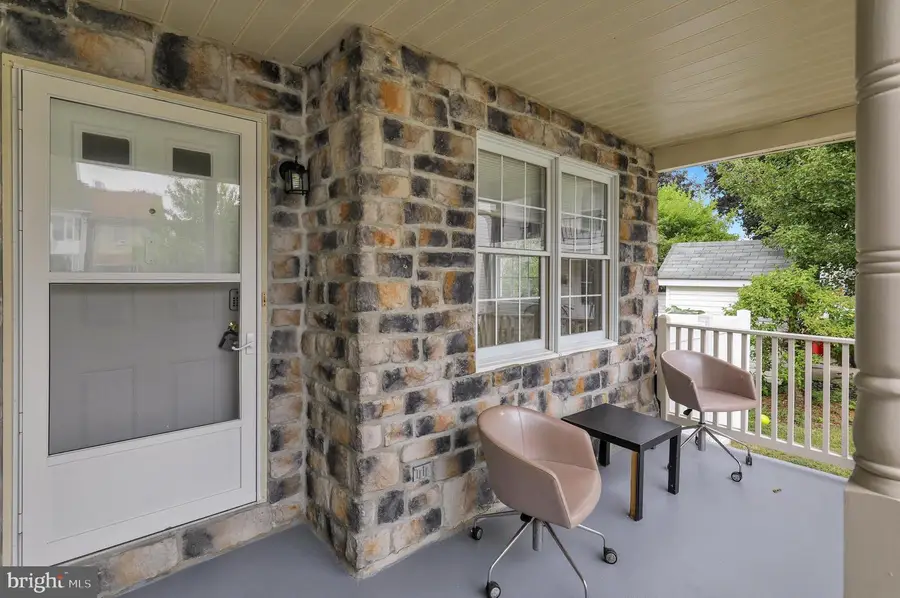 100 N Robeson St, Robesonia, PA 19551 - #3