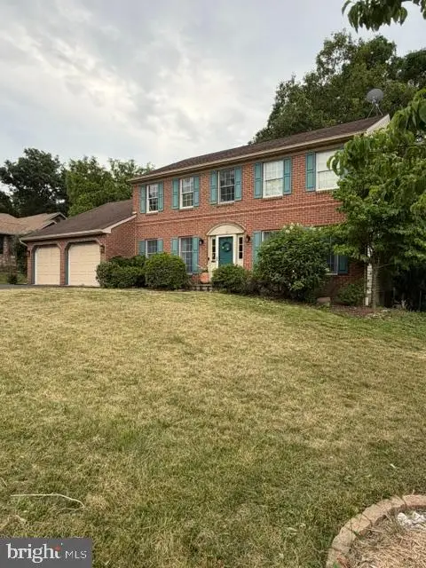 402 Russell Ave, Douglassville, PA 19518 - #2