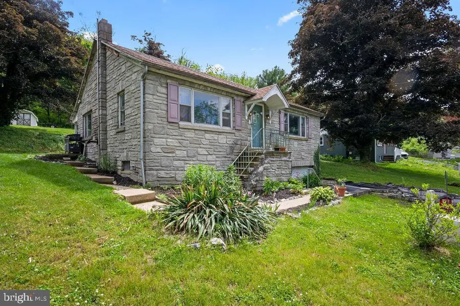 1644 Moselem Rd, Hamburg, PA 19526 - #2