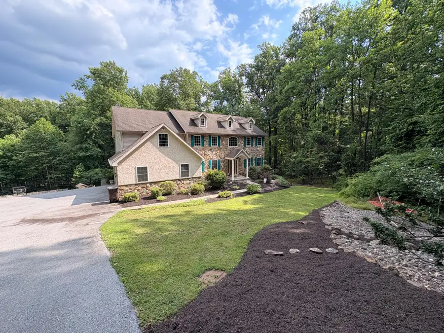 52 Hess Rd, Boyertown, PA 19512 - #3