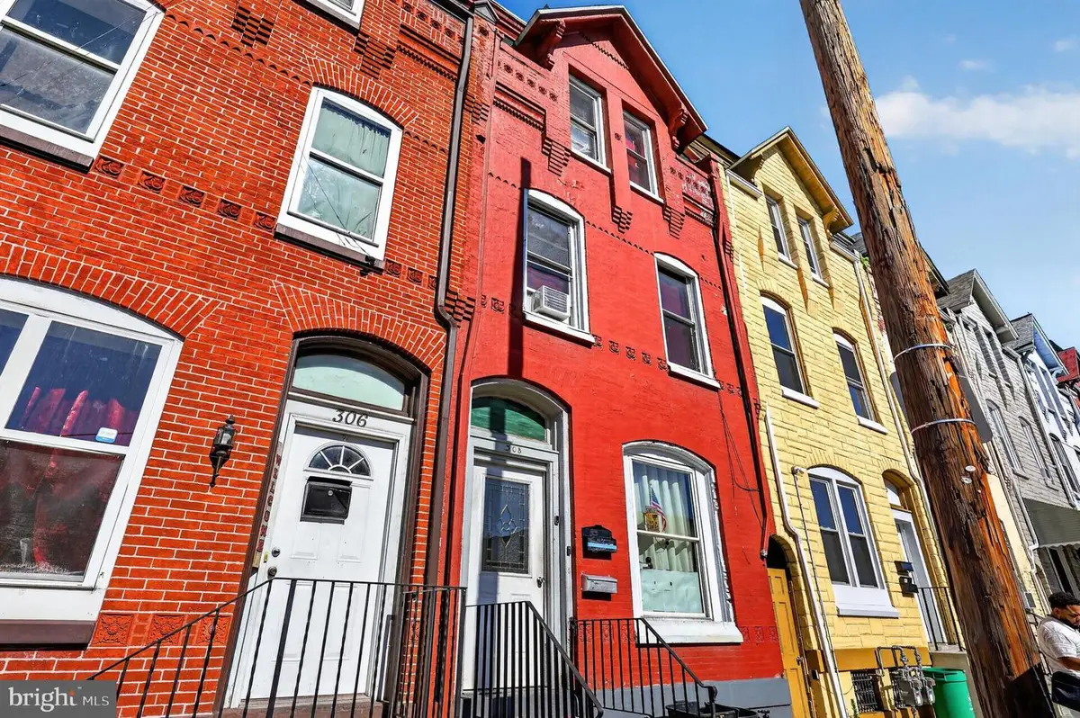 308 N 4th St, Reading, PA 19601 - #1