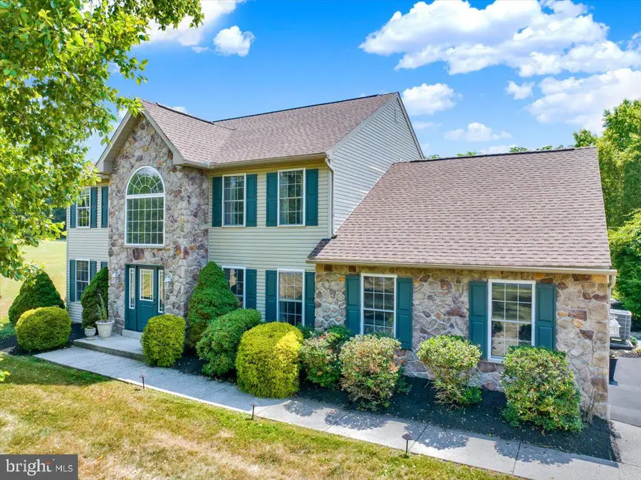 116 Indian Run Dr, Douglassville, PA 19518 - #3