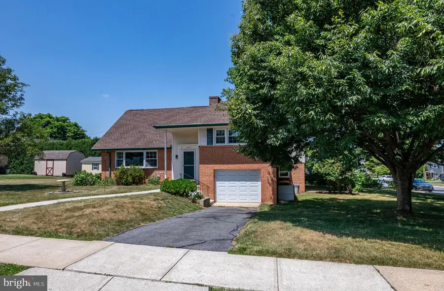 2401 Bell Dr, Reading, PA 19609 - #3