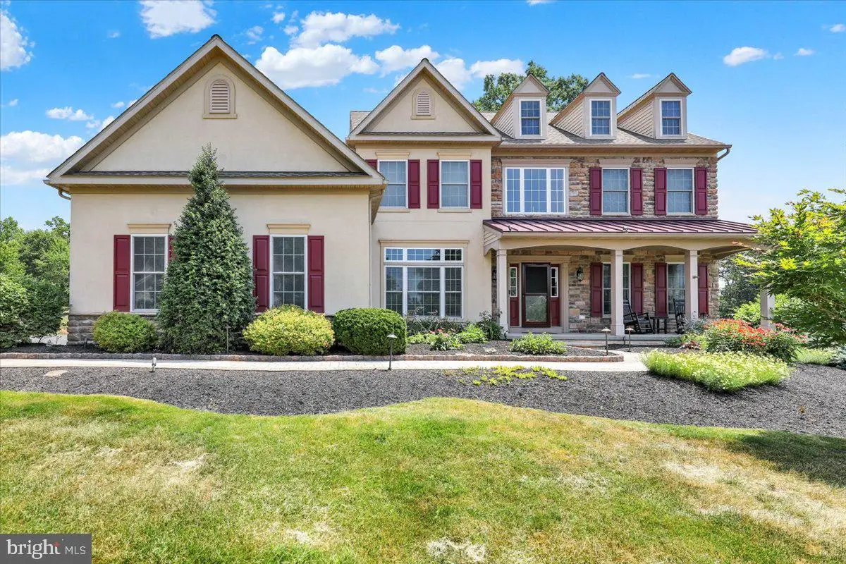 76 Caernarvon Dr, Elverson, PA 19520 - #1