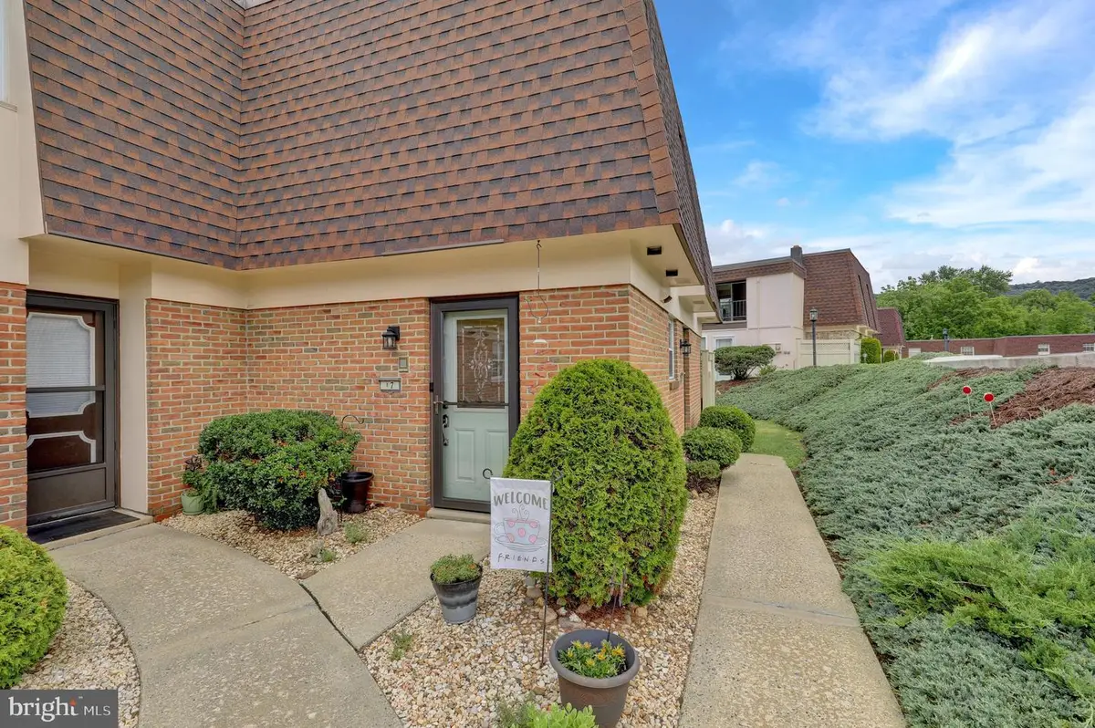 7-b Alpine Ct, Reading, PA 19606 - #1