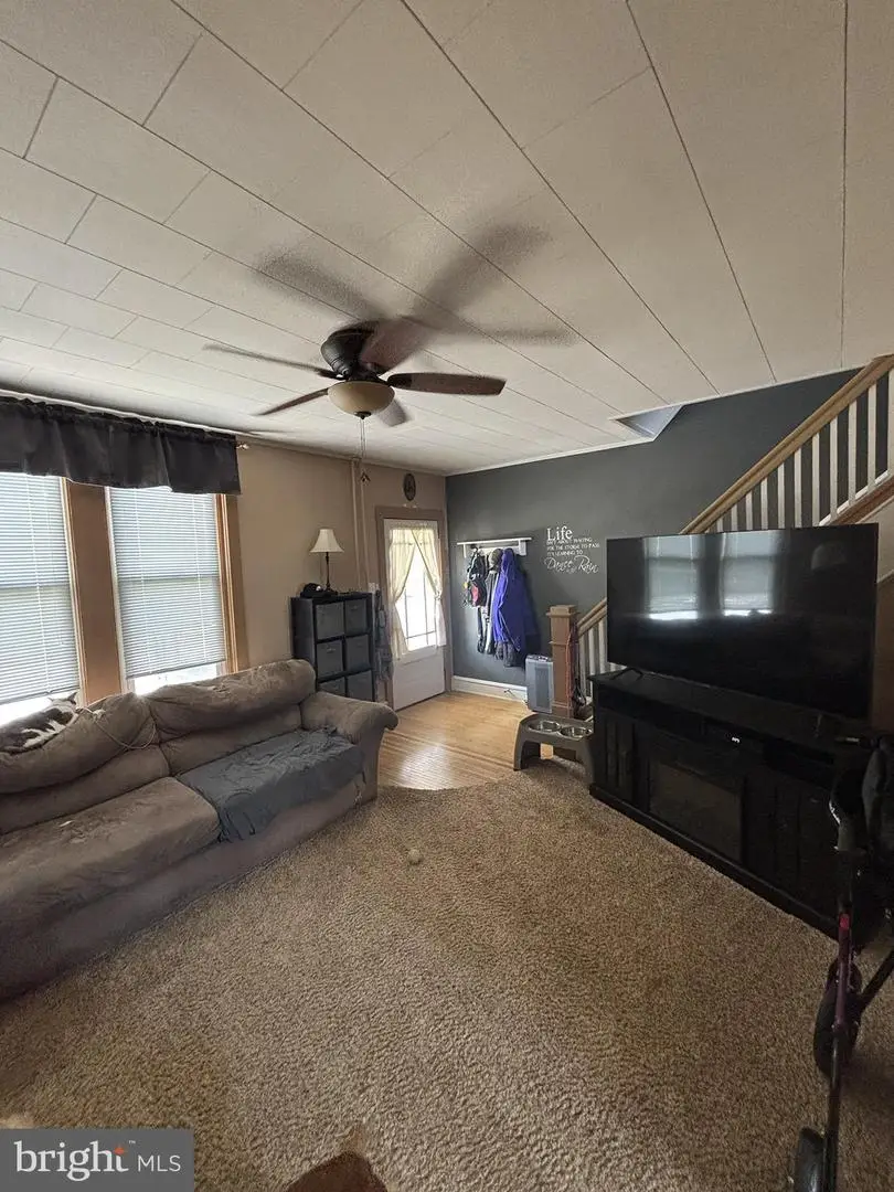 503 E Locust St, Fleetwood, PA 19522 - #2