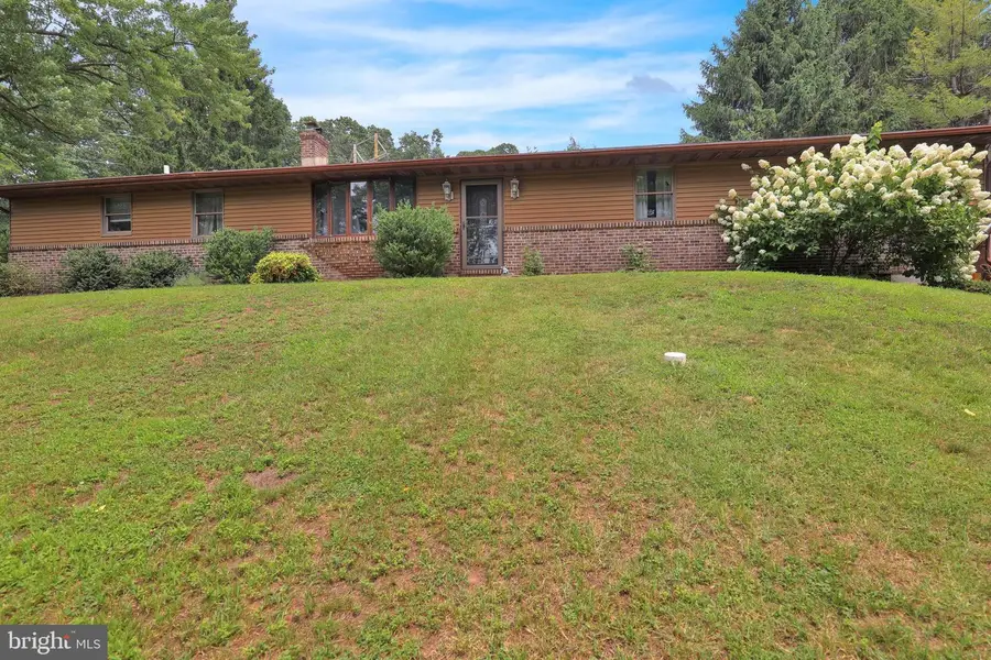 620 Gouglersville Rd, Reading, PA 19608 - #2