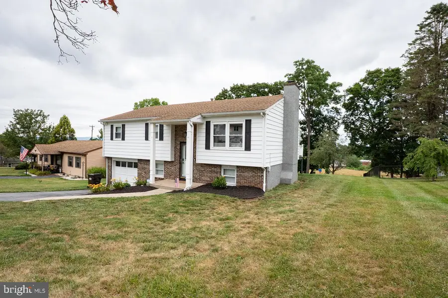 443 Silver Brook Dr, Birdsboro, PA 19508 - #3