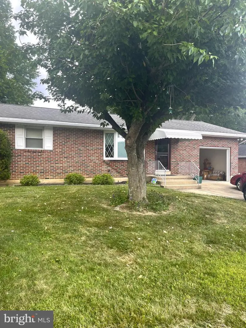 411 Mcarthur Ave, Reading, PA 19607 - #1