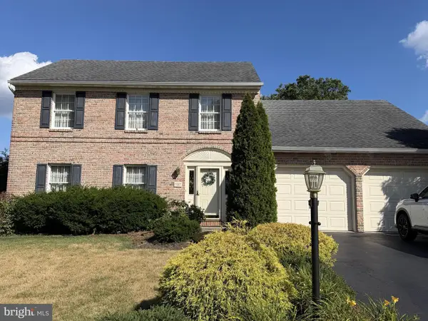 1727 Colony Dr, READING, PA 19610