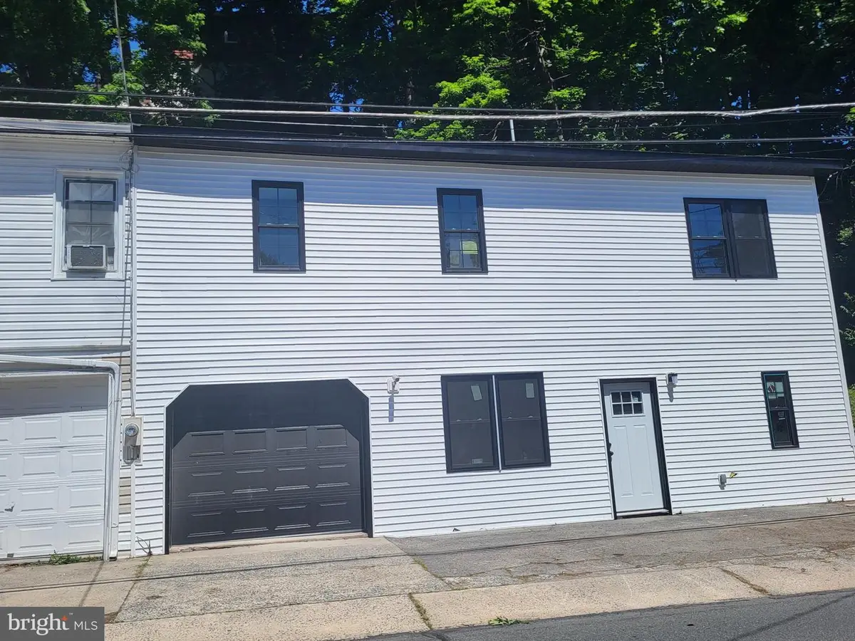 79 E Wyomissing Ave, Mohnton, PA 19540 - #1