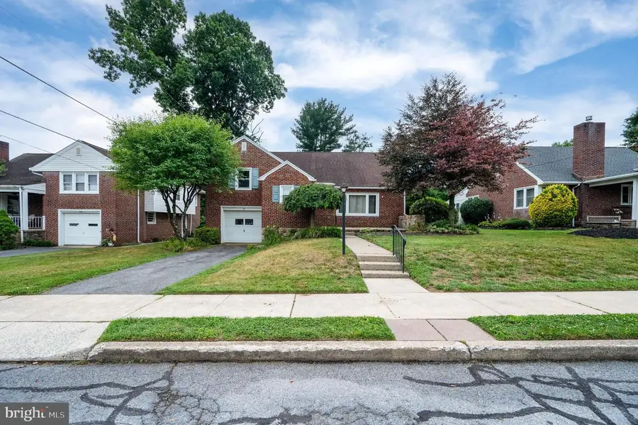 118 Emerald Ave, Reading, PA 19606 - #2