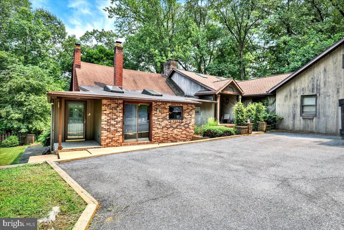 126 W Neversink Rd, Reading, PA 19606 - #1