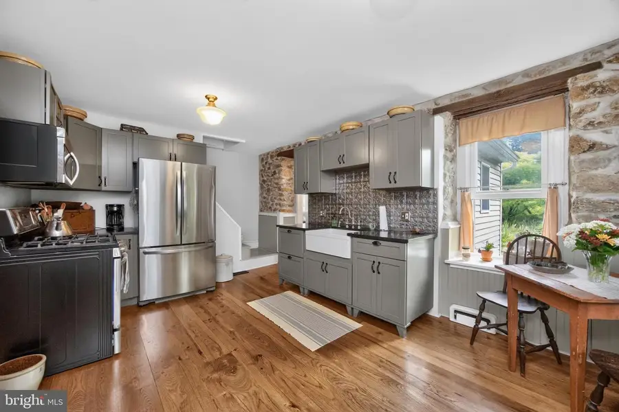 65 Race St, Bechtelsville, PA 19505 - #2