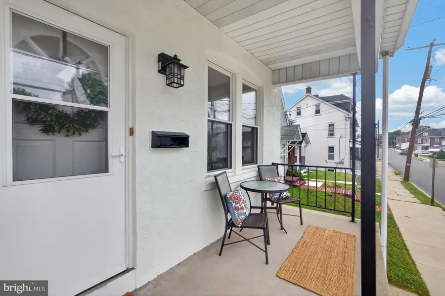 39 S Madison St, Boyertown, PA 19512 - #2
