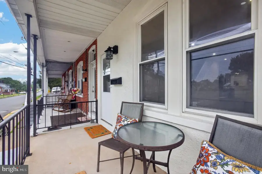 39 S Madison St, Boyertown, PA 19512 - #3